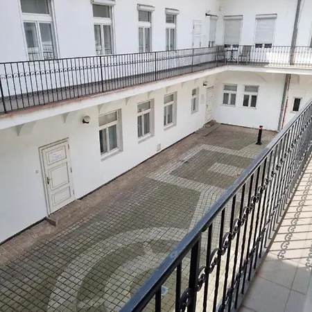 Dh Duomo Vb 아파트 코시체